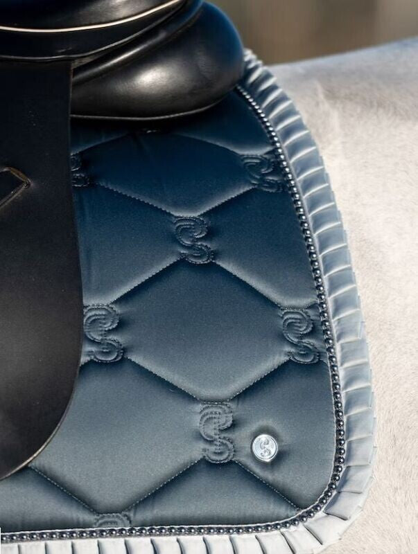 PS Of Sweden SS24 Ruffle Pearl Dressage Pad