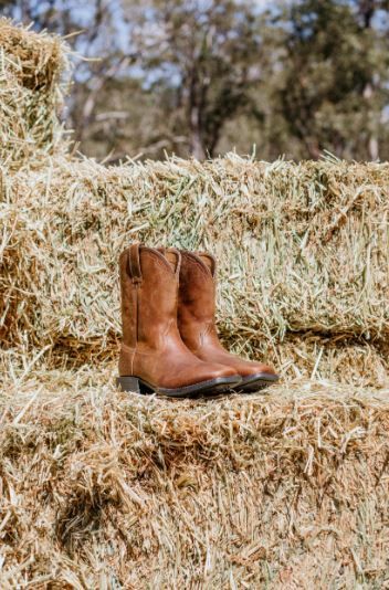 Heritage roper wide square toe western boot hotsell