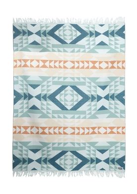 Pure Western AW26 Sienna Throw Rug