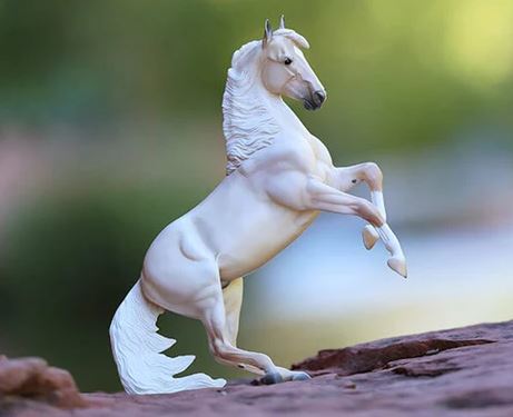 Breyer Traditional Cloud 30th Anniversary Edition Wild Stallion of the Rockies