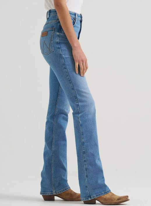 Wrangler AW26 Womens High Rise Rodeo Bootcut Jean Camila 34L