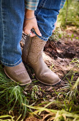 Ariat SS26 Womens Joanna Mid Rise Boot Cut Jean