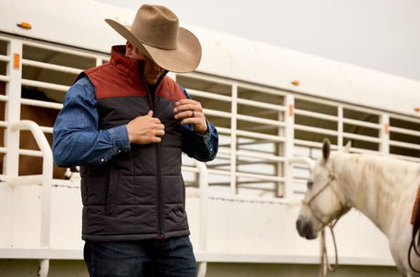 Ariat W26 Mens Crius Insulated Vest Smoked Paprika/Phantom