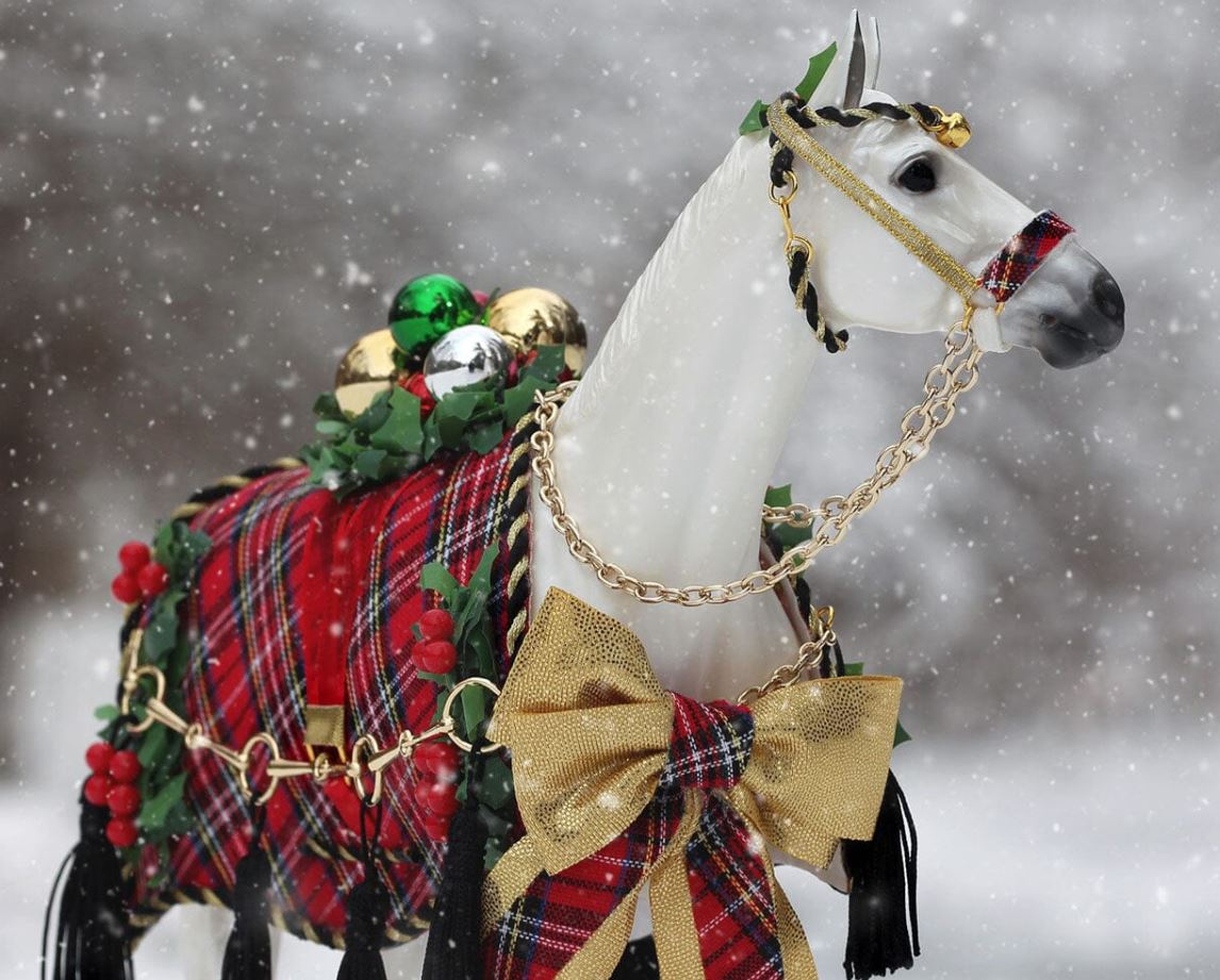 Breyer Traditional 2026 Holiday Horse Holiday Homecoming